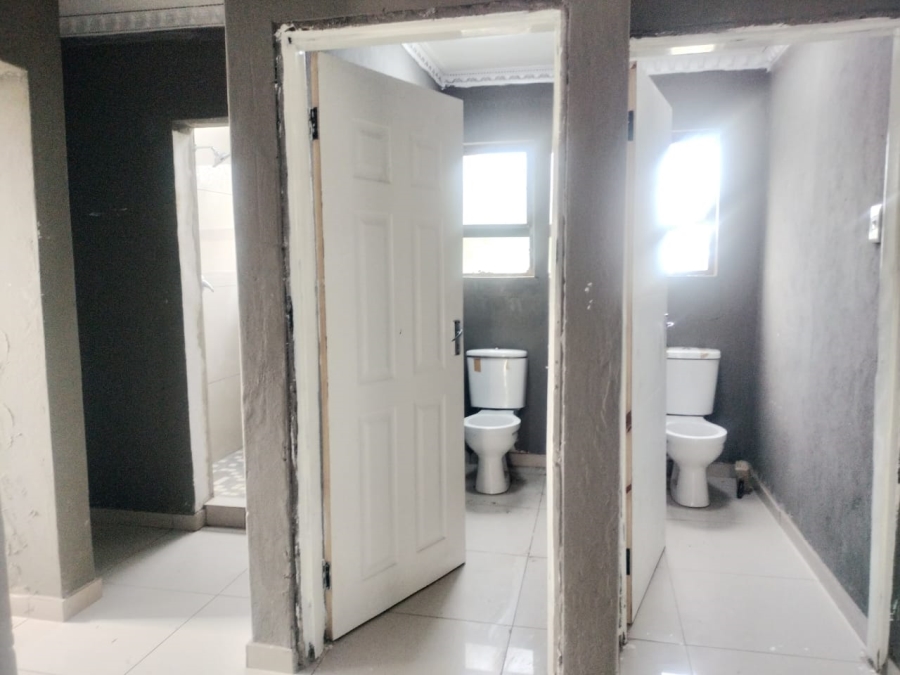 4 Bedroom Property for Sale in Botshabelo Free State